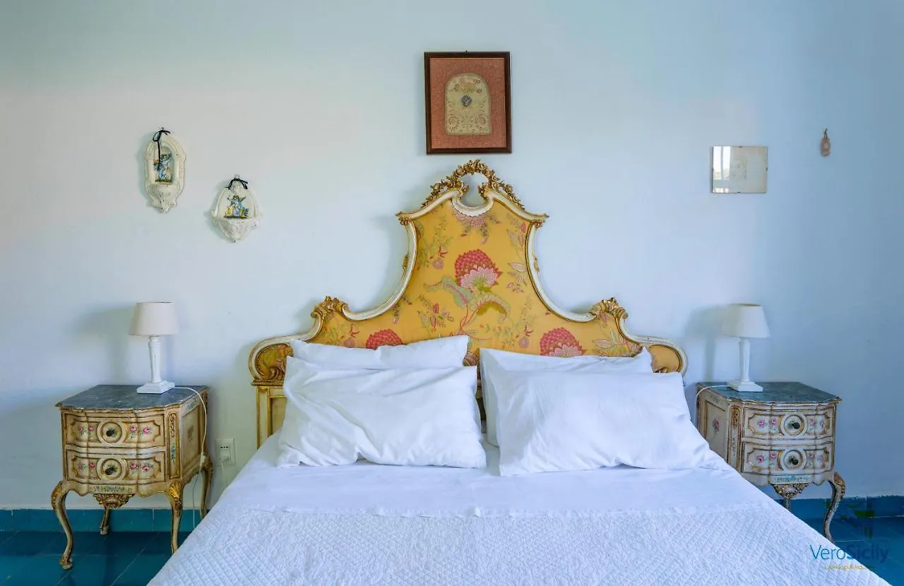 Villa Giacona Venuti Terrasini