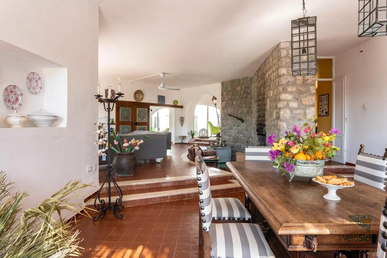 Villa Giacona Venuti Terrasini